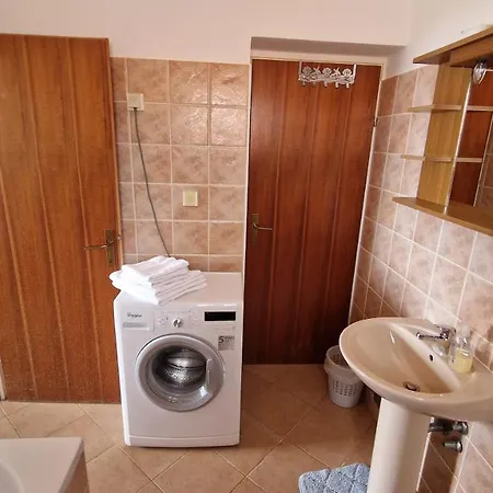Lina 3* Ičići